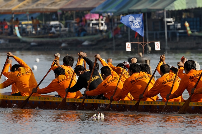Phimai boat races-037